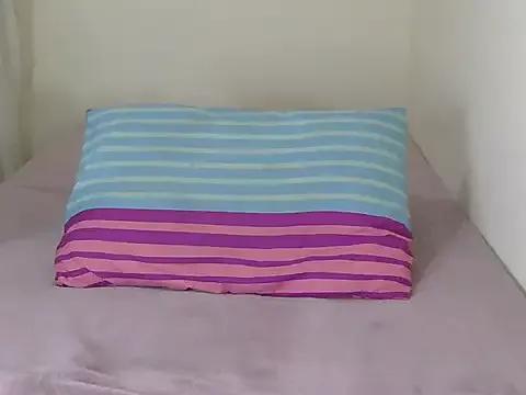 Dark-Berry23 from StripChat is Freechat