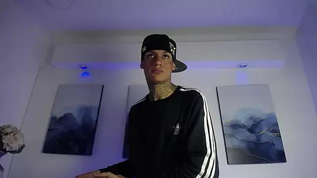 DereckStorm from StripChat is Freechat