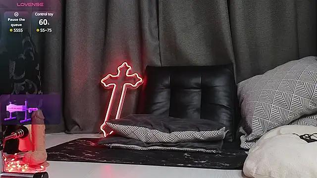 Devil_s_bride from StripChat is Freechat