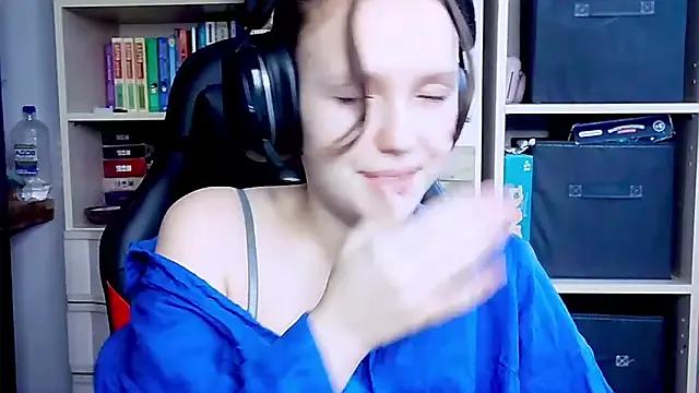 Diana-back from StripChat is Freechat