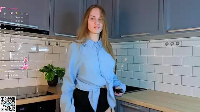 DivaViera from StripChat is Freechat