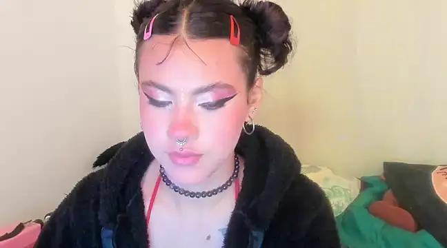 divine-jewel from StripChat