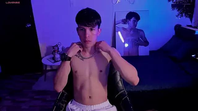 DominicPrince from StripChat is Freechat
