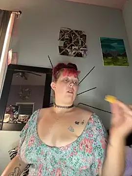 Photos of DoobieTrippin420 from StripChat is Freechat
