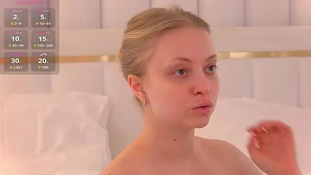 DorisHell from StripChat is Freechat