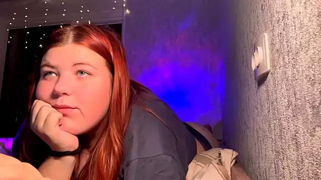 Dreamy_Desire from StripChat is Freechat