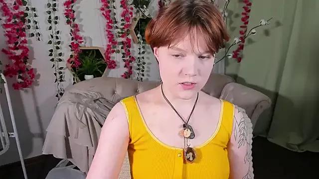 DreamyLuna from StripChat is Freechat