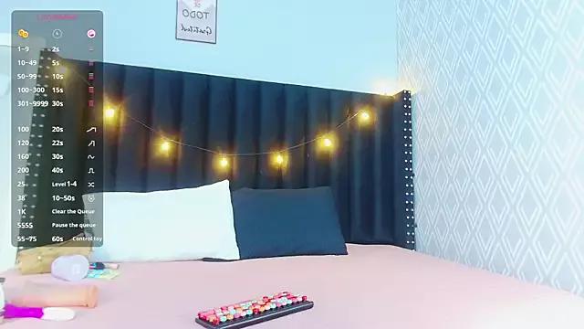 drooling4daddy from StripChat is Freechat