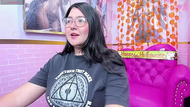 Dulce_meow from StripChat is Freechat