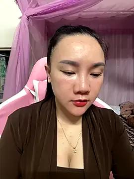 dusi-cute from StripChat is Freechat