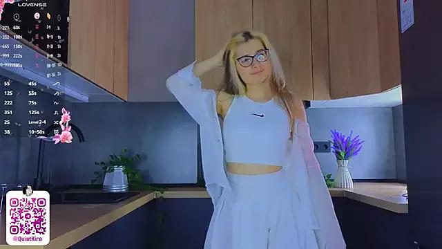 Eclissima from StripChat is Freechat