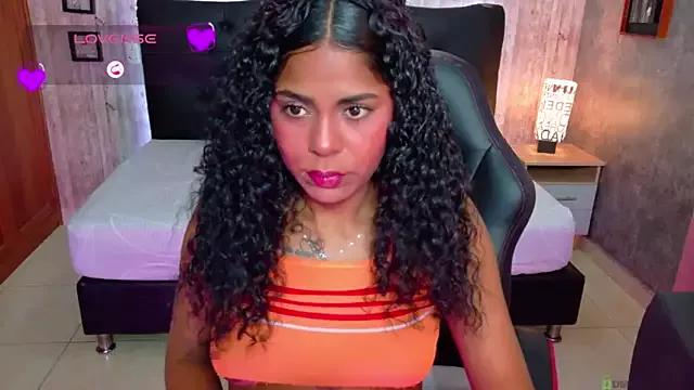 Edelaine_rogers from StripChat is Freechat
