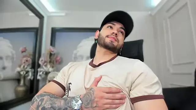 ElianKeiser from StripChat is Freechat
