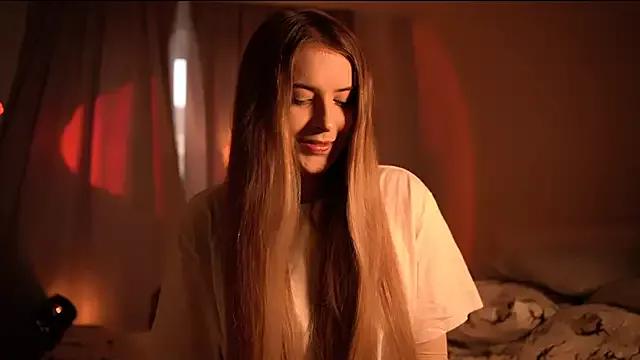 elisa_moon from StripChat is Freechat