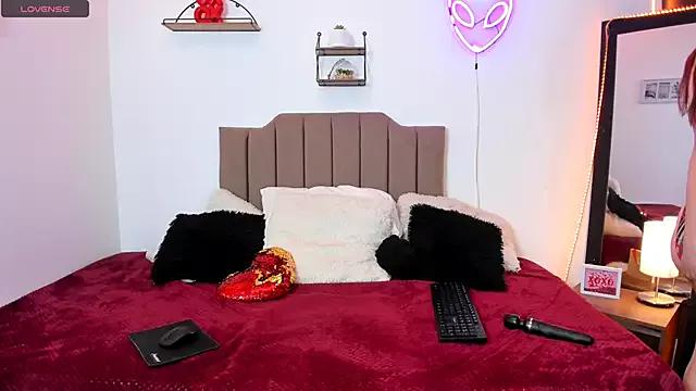 Elisabeth_swan from StripChat is Freechat