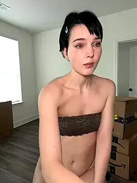 Ella-Blue from StripChat is Freechat