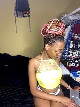 Ella_prettybrownskin from StripChat is Freechat