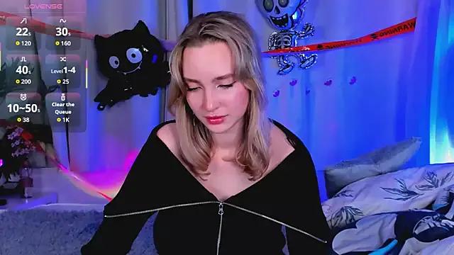 EllaBloom from StripChat is Freechat