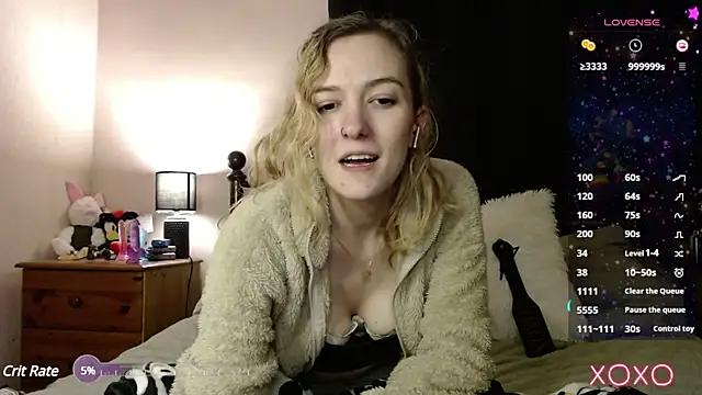 EllieeRose from StripChat