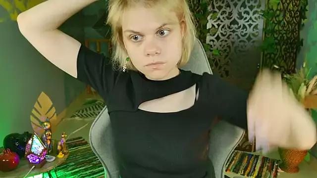 EllieMurler from StripChat is Freechat