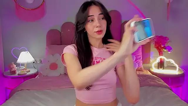 ElsaYoung from StripChat is Freechat