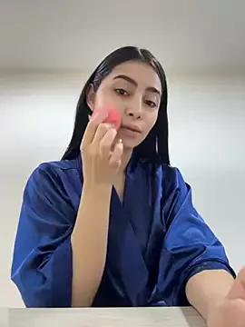 EmelyParker from StripChat is Freechat