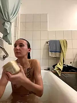 Emilia_Mausi from StripChat is Freechat