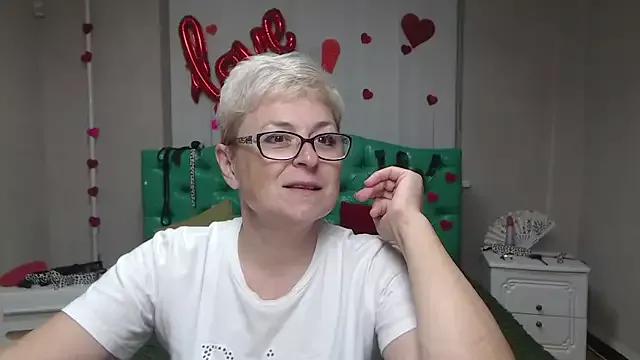 EmiliaGree from StripChat is Freechat