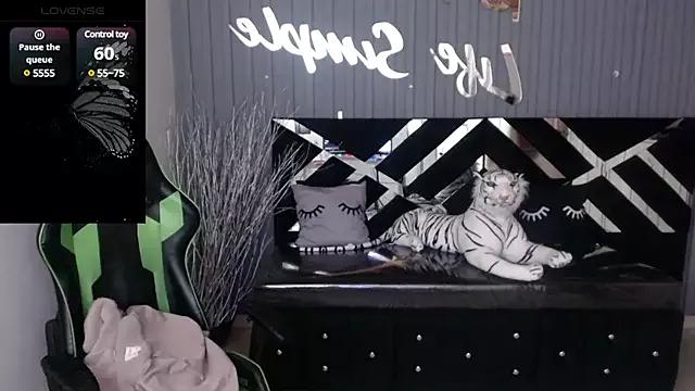 Try the thrill of flirt babes with our cam hosts, featuring unclothed wildness while getting naked and playing with their favored sex toys.