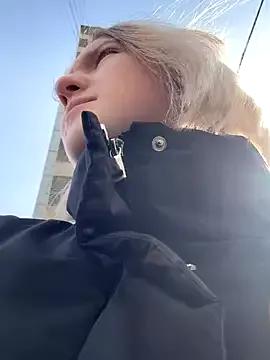 EmilyMood from StripChat is Freechat