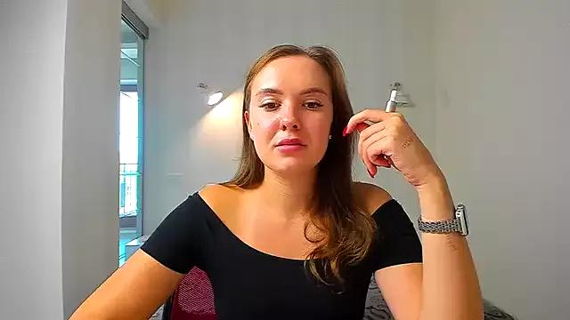 EmmaNorman from StripChat is Freechat