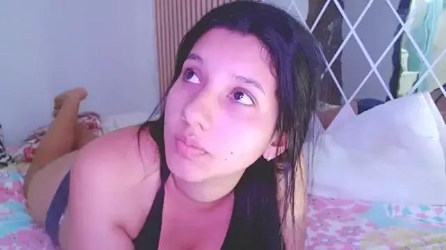 emmariders2 from StripChat is Freechat