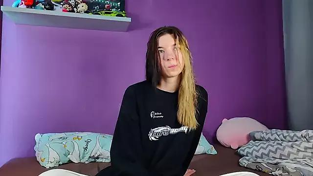 EmmieBlade from StripChat is Freechat