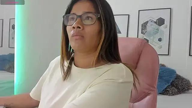 Enma__clark from StripChat is Freechat