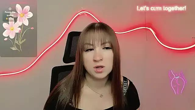 Evelina_GG from StripChat is Freechat
