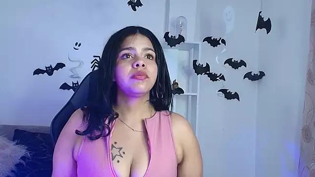 Evelyn_brown8 from StripChat is Freechat