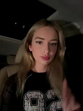 EvieEvans from StripChat
