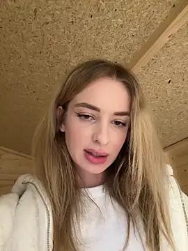 EvieEvans from StripChat