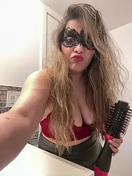 famous_indian_girl from StripChat is Freechat