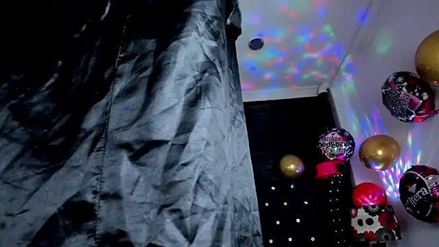 Fantasies_Dreams from StripChat is Freechat