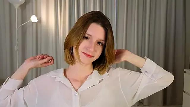 Fellissa from StripChat is Freechat