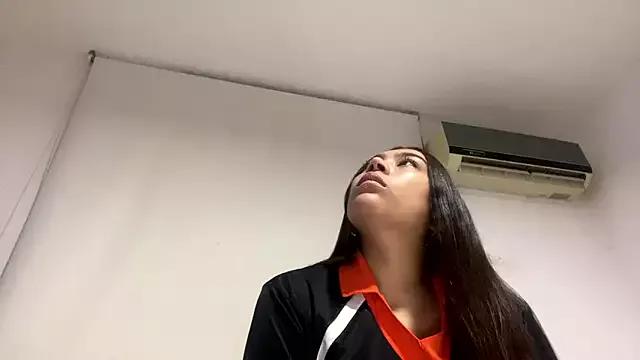 Gaby_Rosse2 from StripChat is Freechat