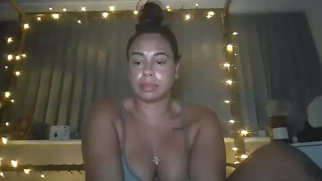 GoddessLunaNoir from StripChat is Freechat