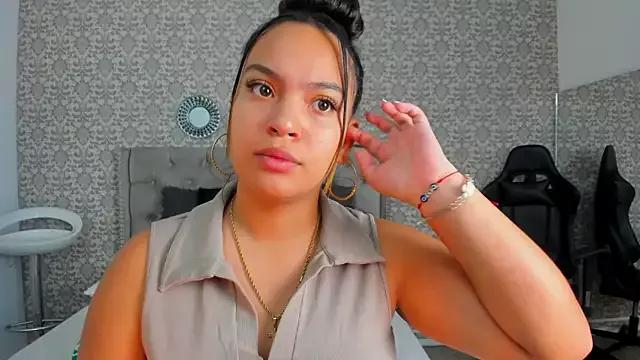 Grace_Hollis from StripChat is Freechat