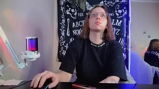 grunge_kitty from StripChat is Freechat