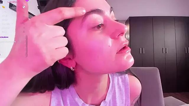 guccipussy1 from StripChat is Freechat