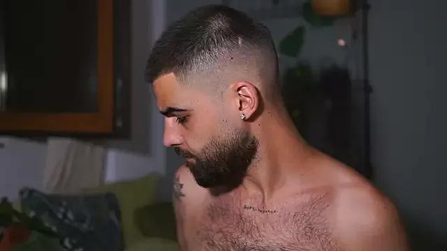 HairyRobxxx from StripChat is Freechat