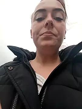 HannahJ98 from StripChat is Freechat