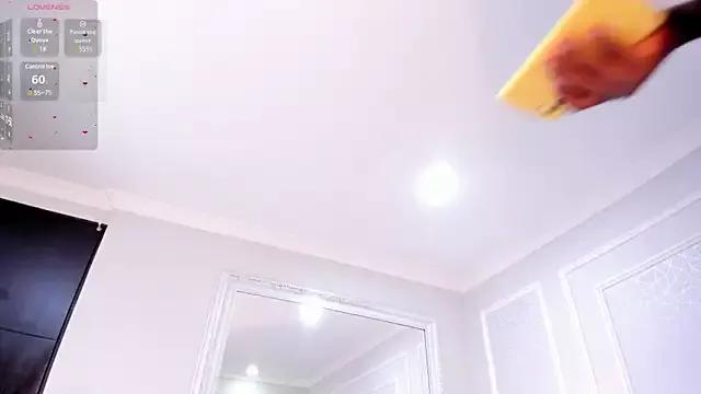 HannaMendes from StripChat is Freechat