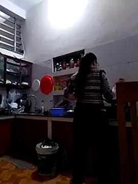 HanniZii from StripChat is Freechat